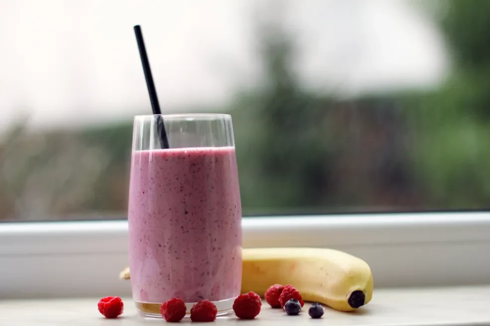 Smoothie pré-treino: receita prática e energizante para começar o dia com mais disposição