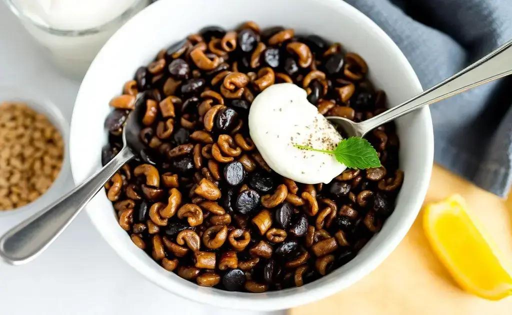 arroz negro com feijão manteiga e coco ralado: sabor, nutrição e praticidade na mesma panela